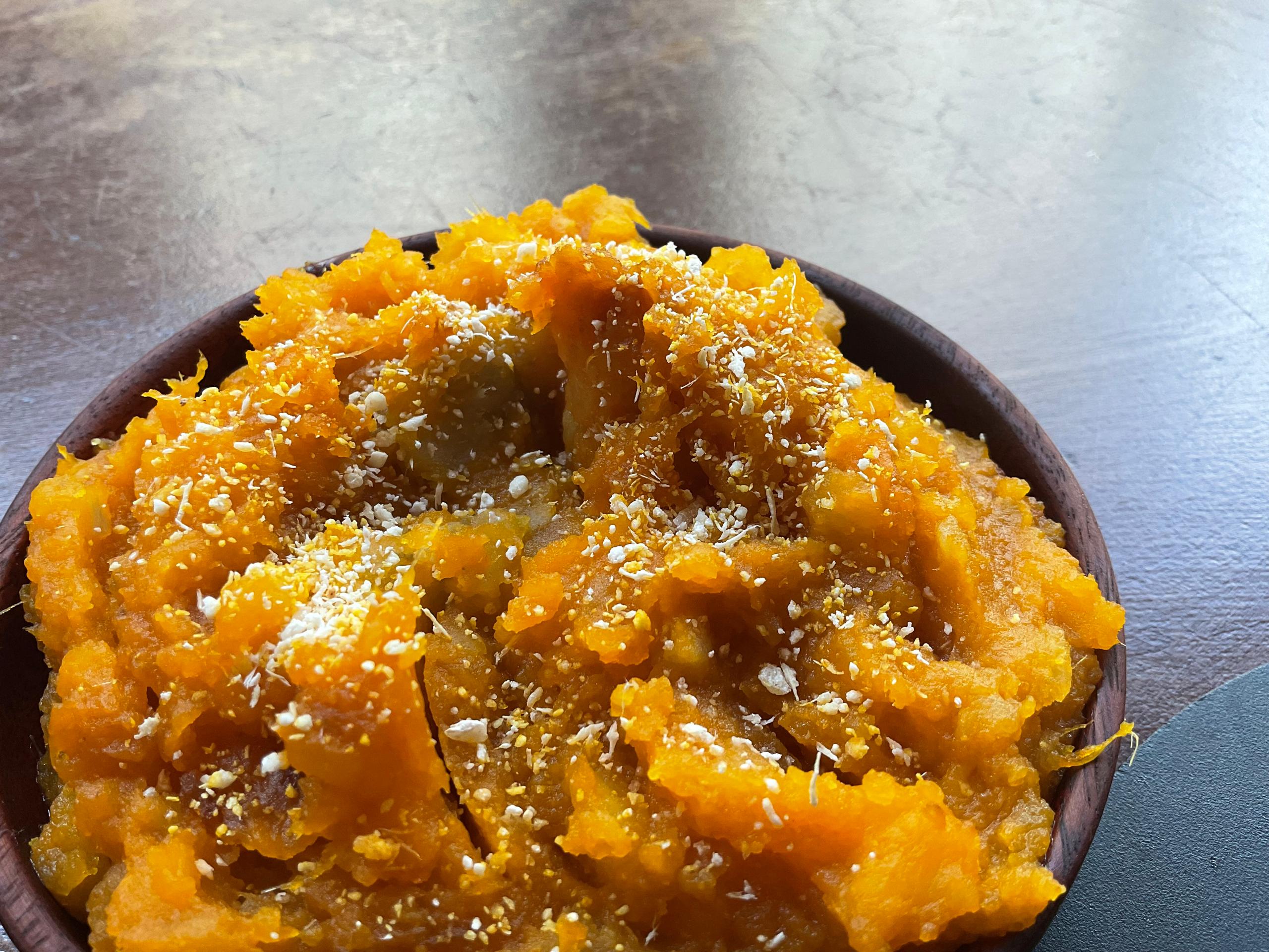Ayan (purée de patate douce au zomi)